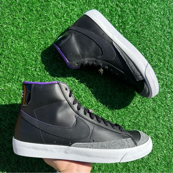 Nike Blazer Mid ‘77 EMB Black / Action Grape - Iron Gray - Picture 2 of 14